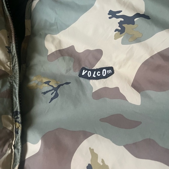 Black puffer jacket - Picture 3 of 6